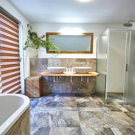 Pod Plesivcem * Abertamy